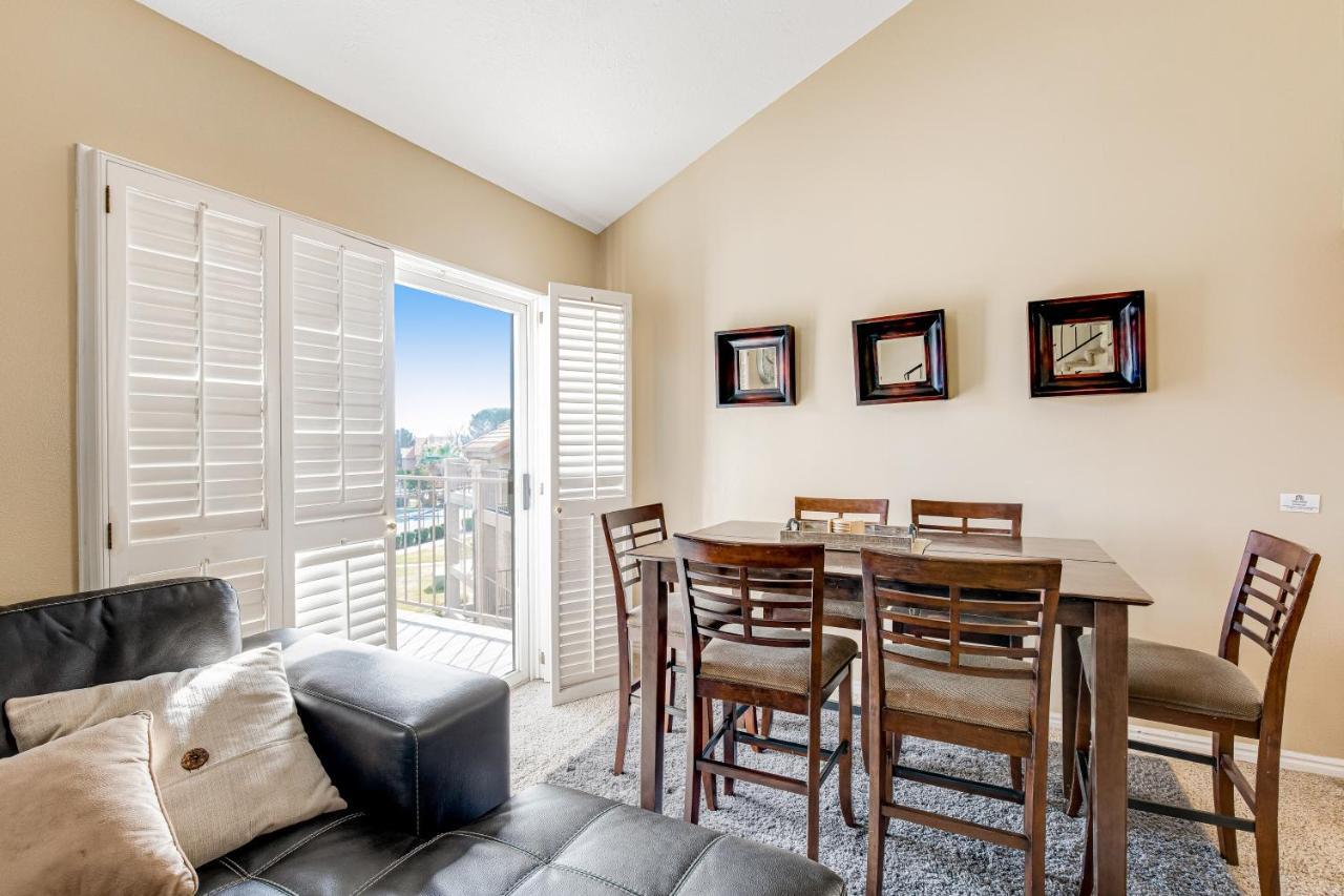 Penthouse At The Village St. George Esterno foto